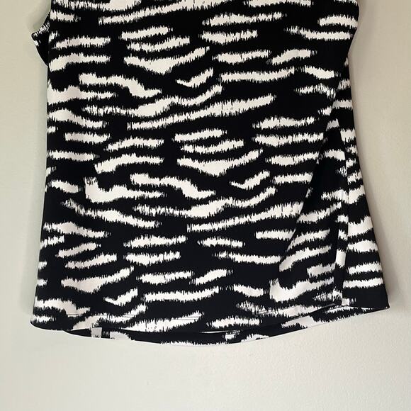Calvin Klein Black & White Tank Top Size Large - Picture 10 of 11